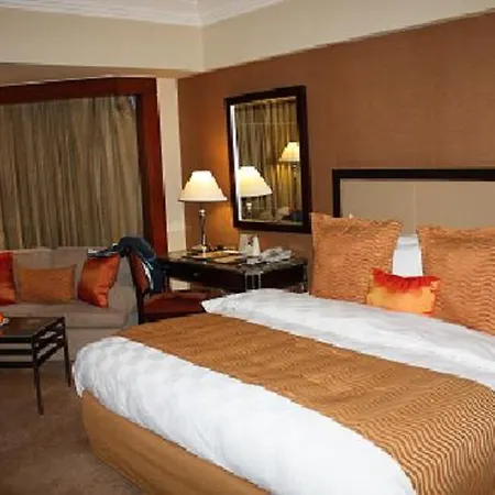 Hotel Laa Plaza Unit By Gross Group Near Delhi Airport